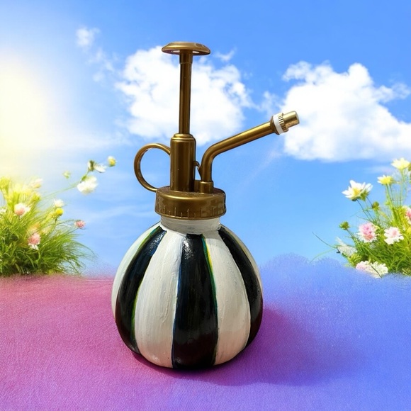 Striped Gold and Black Plant Mister - Picture 4 of 6